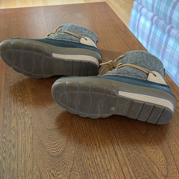 Sperry Black and Brown Boots 9.5 - Picture 8 of 10